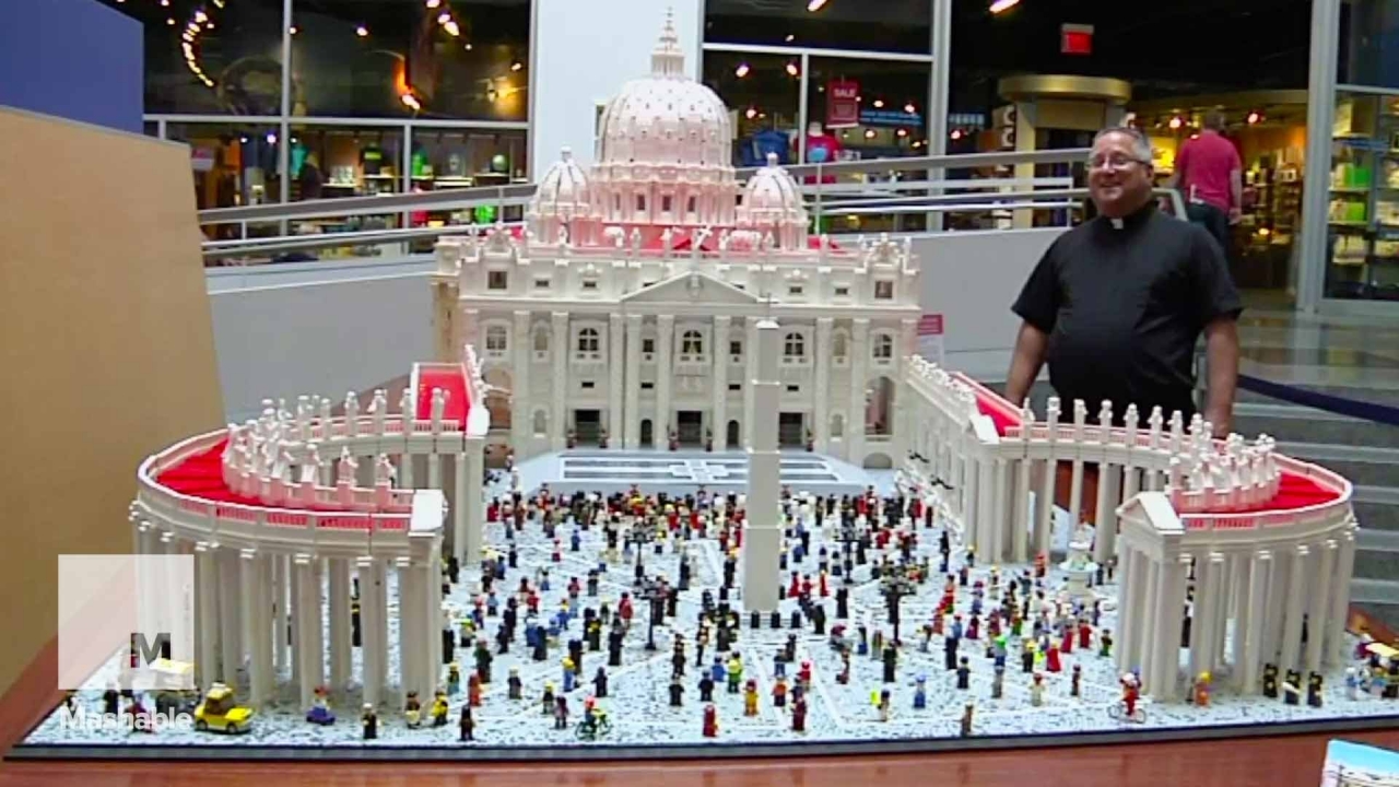 Ватикан из Lego